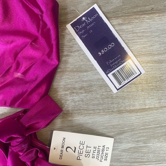 NWT 2 Piece Set “Crop top & Skirt” Dear Moon - Picture 4 of 8